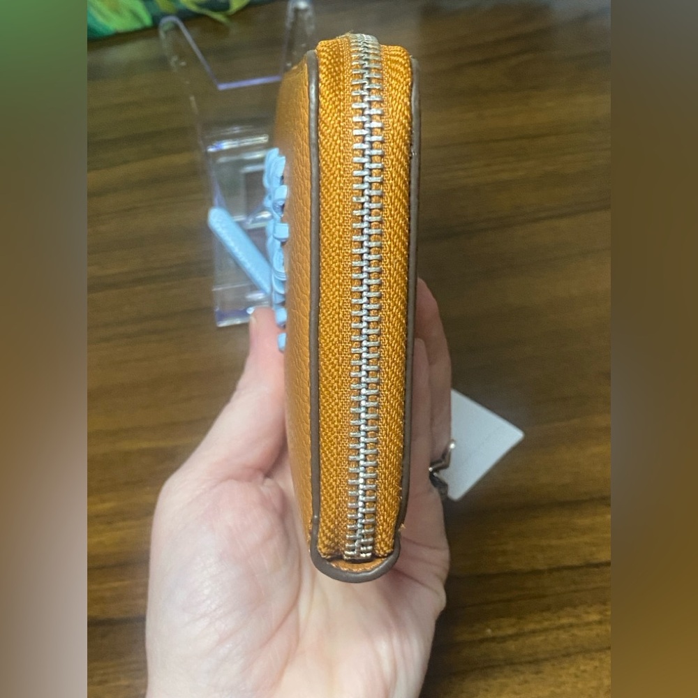 Vera Bradley Essential Continental Blue Bow Vegan Pebbled Leather Wallet - Picture 3 of 8